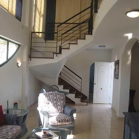 Sunshine Villa *